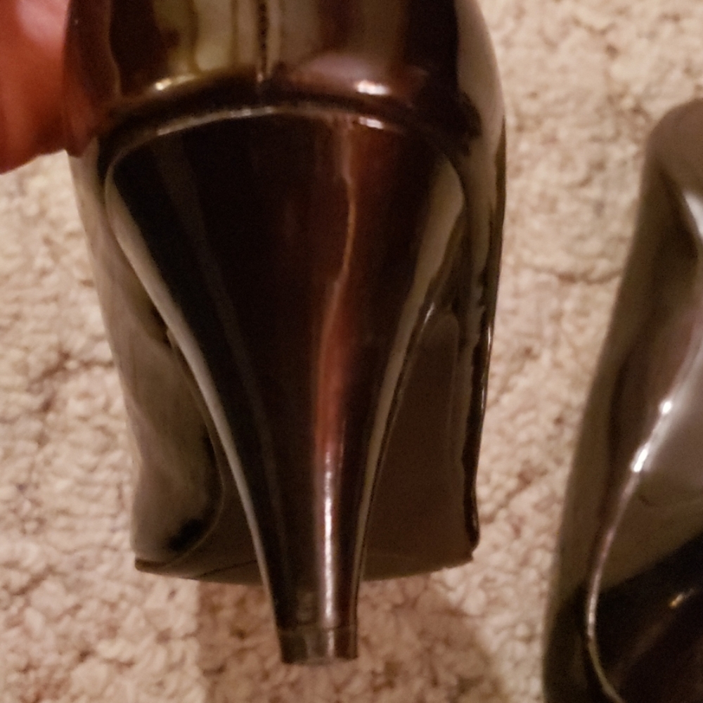 Shoes - Picture 4 of 5